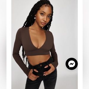 NWOT Garage Scarlett Seamless Deep Plunge Long Sleeve Top